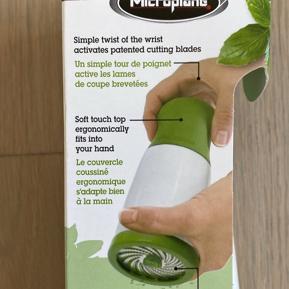 Microplane Herb Mill - Picture 3 of 7